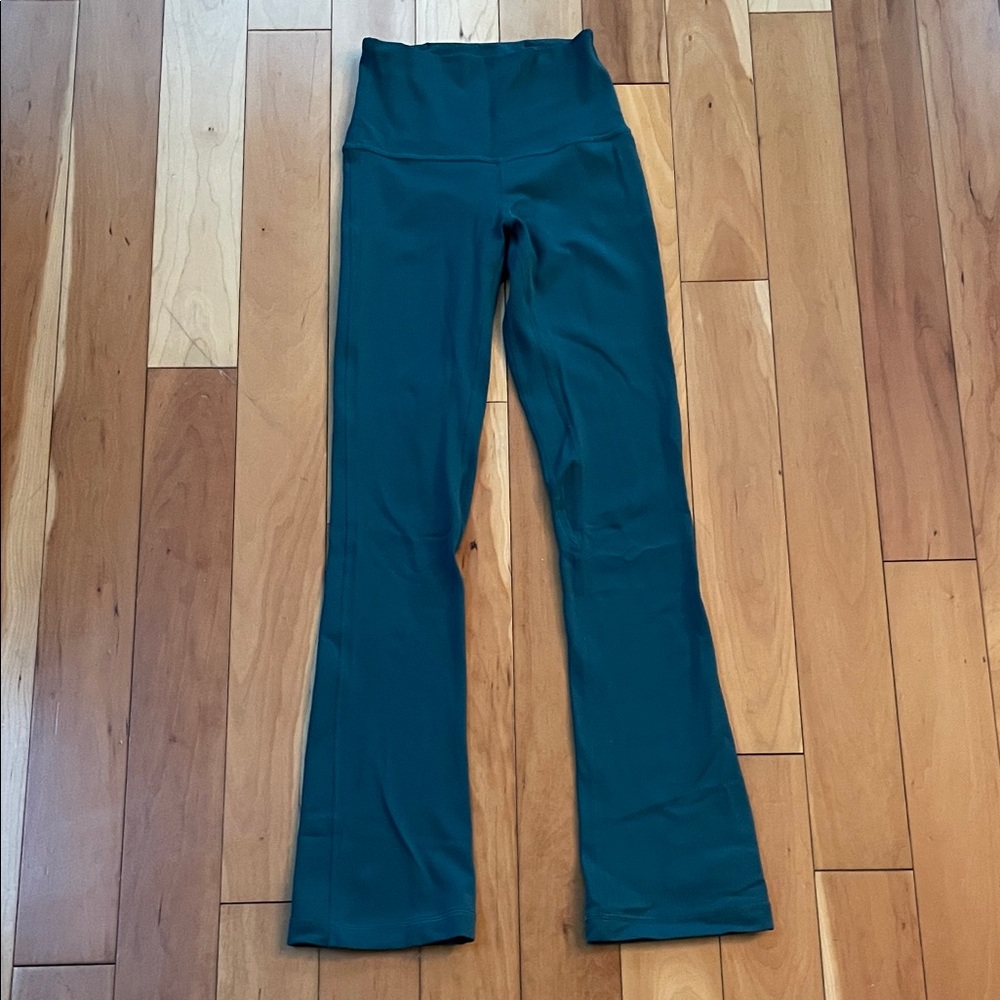 Lululemon High-Waist Legging Pants in Teal